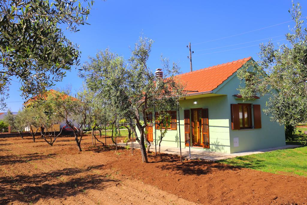 Holiday Home Zemljak Sukošan Buitenkant foto