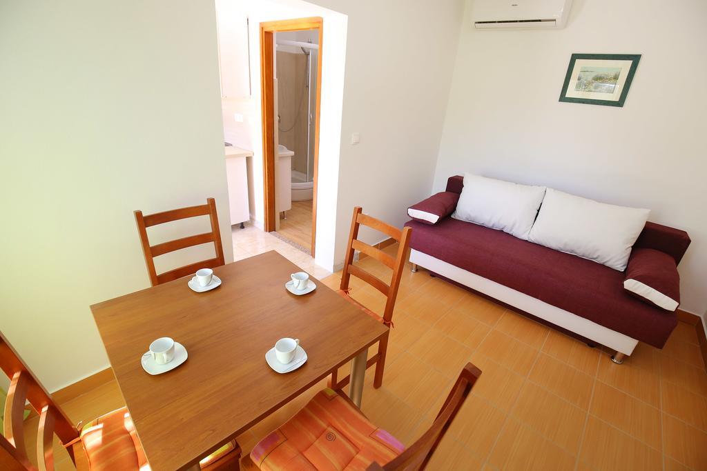 Holiday Home Zemljak Sukošan Buitenkant foto